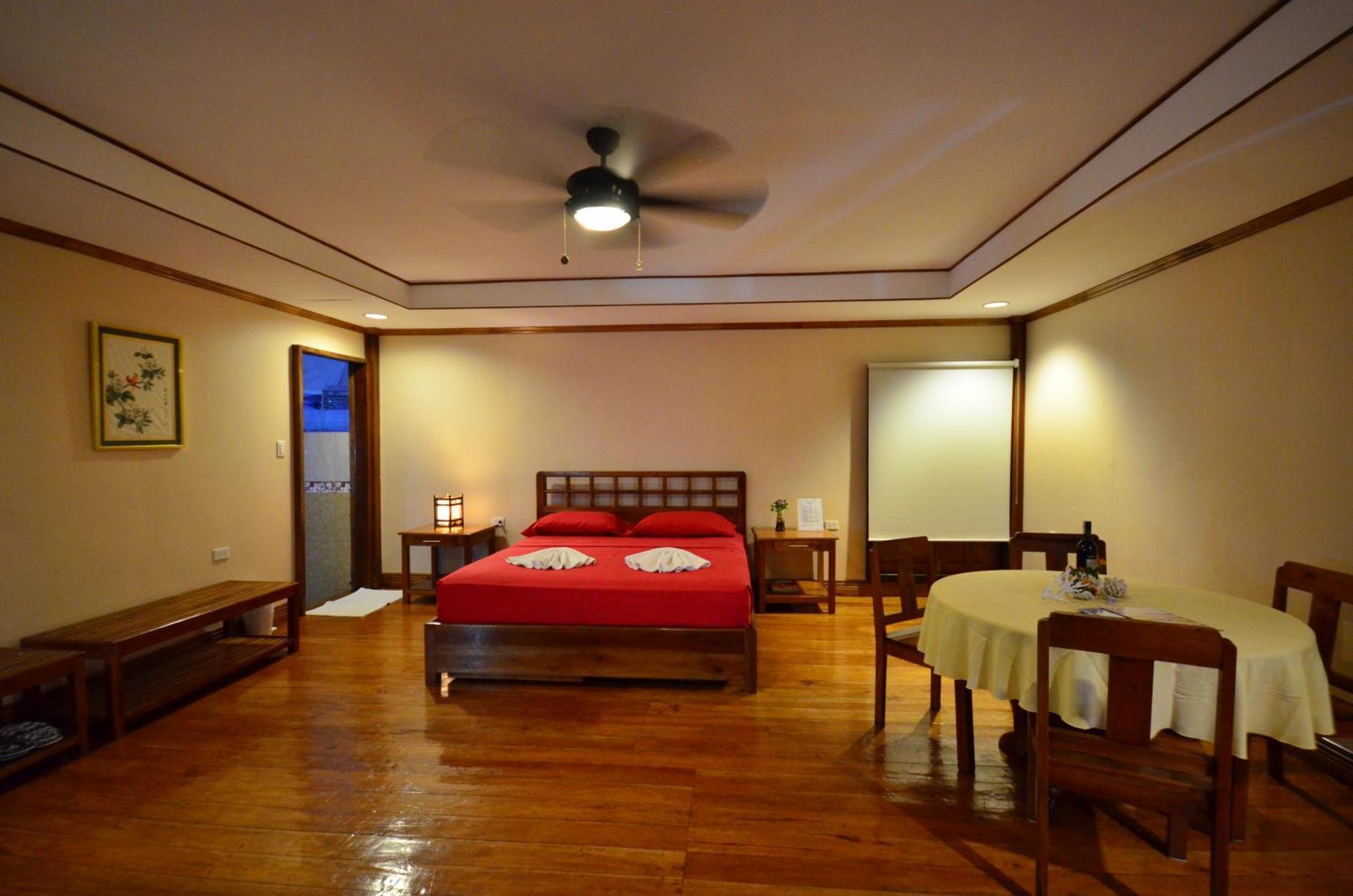 Arena Island Resort Room photo